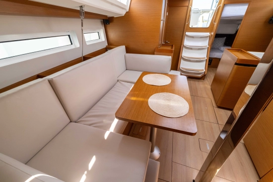 Jeanneau Sun Odyssey 440 usado à venda