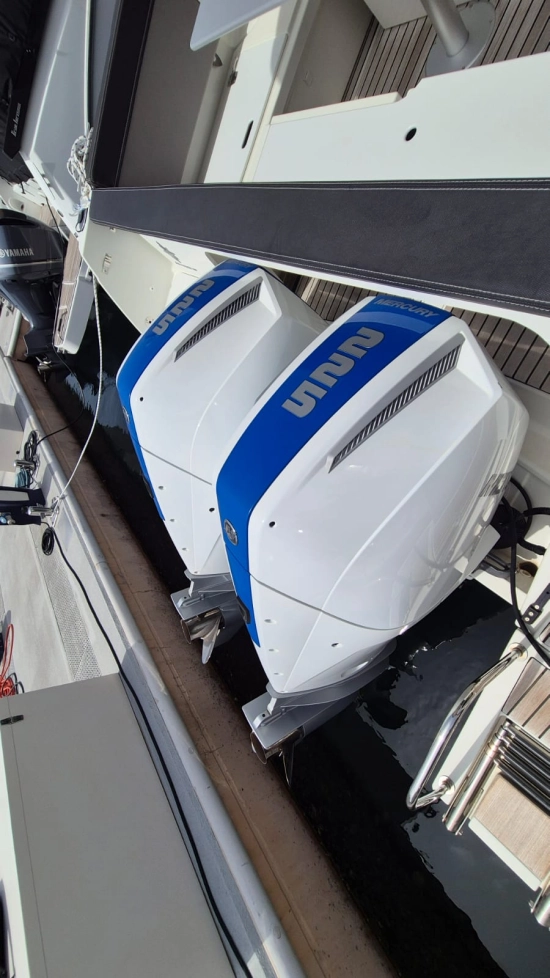 Jeanneau Merry Fisher 895 usado à venda