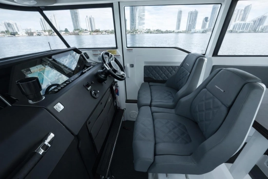 Axopar 37 XC Cross Cabin usata in vendita