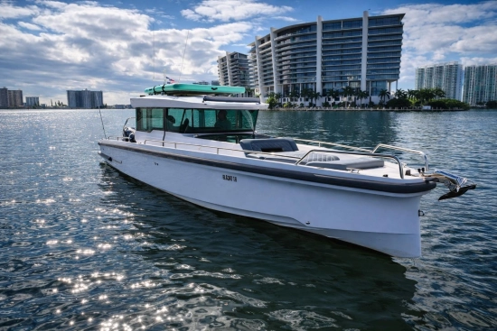 Axopar 37 XC Cross Cabin usata in vendita