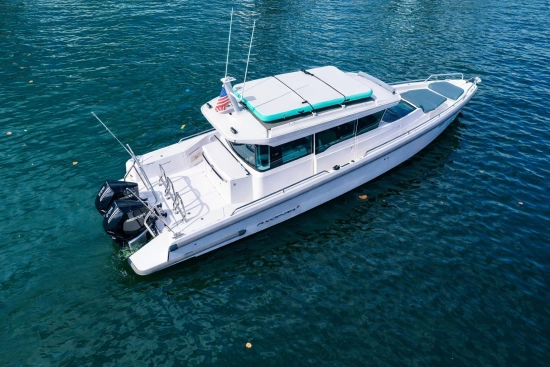 Axopar 37 XC Cross Cabin usata in vendita