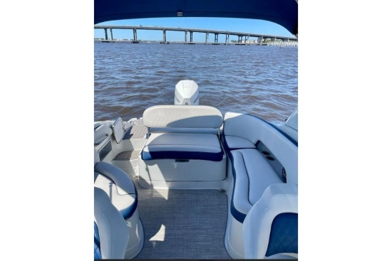 Crownline Eclipse E255 XS usado à venda