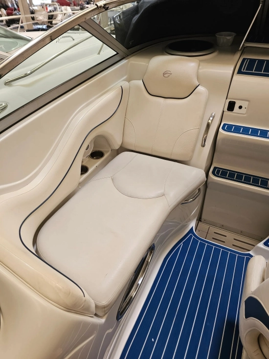 Crownline 270 CR usado à venda