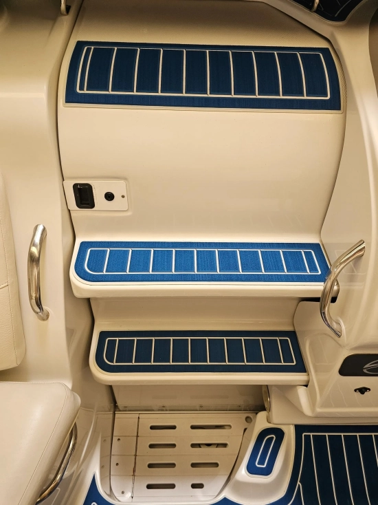 Crownline 270 CR usado à venda
