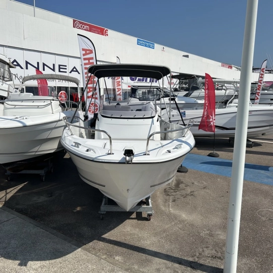 Jeanneau Cap Camarat 6.5 CC 3 nuevo en venta