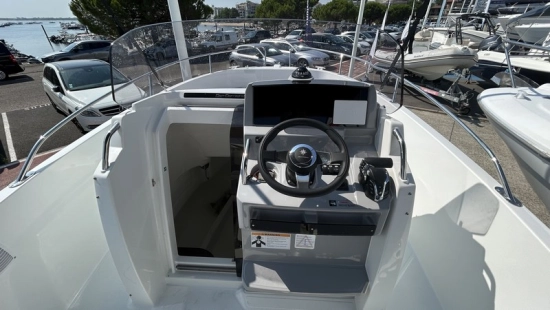 Jeanneau Cap Camarat 6.5 CC 3 nuevo en venta