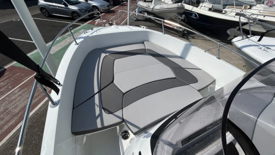 Jeanneau Cap Camarat 6.5 CC 3 nuevo en venta