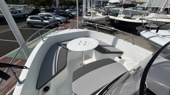 Jeanneau Cap Camarat 6.5 CC 3 nuevo en venta