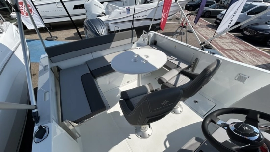 Jeanneau Cap Camarat 6.5 CC 3 nuevo en venta