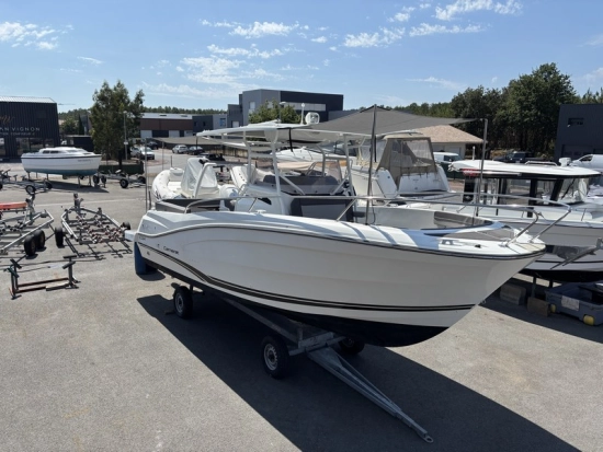Jeanneau Cap Camarat 9.0 CC de segunda mano en venta