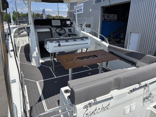 Jeanneau Cap Camarat 9.0 CC de segunda mano en venta