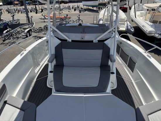 Jeanneau Cap Camarat 9.0 CC de segunda mano en venta