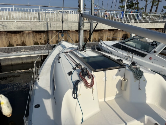 Jeanneau SUN 2500 usado à venda