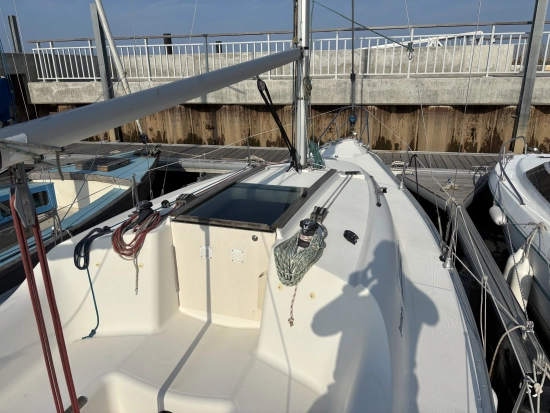 Jeanneau SUN 2500 usado à venda