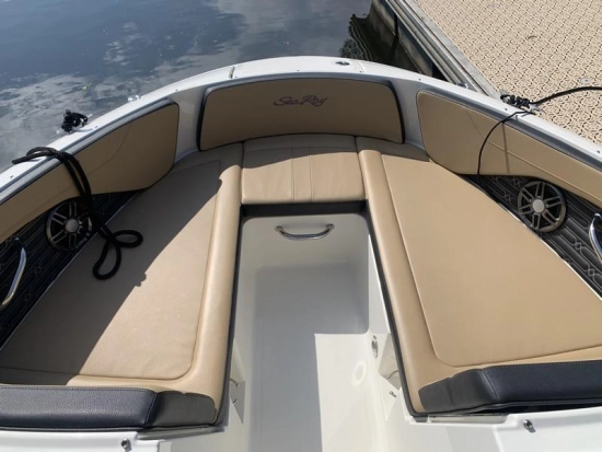 Sea Ray SPX 210 O B usado à venda