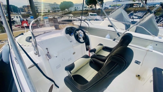 B2 Marine CAP FERRET 572 OPEN usado à venda