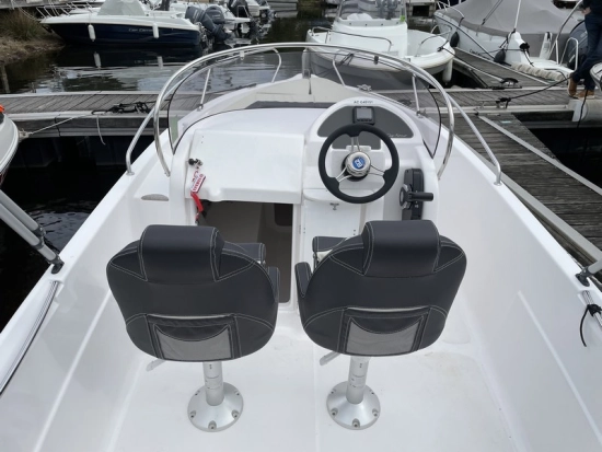 B2 Marine CAP FERRET 572 OPEN usado à venda