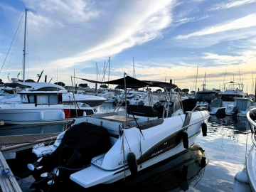 Beneteau Flyer 8.8 Spacedeck usata in vendita