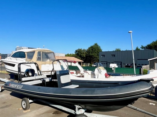 Highfield Patrol 760 usata in vendita