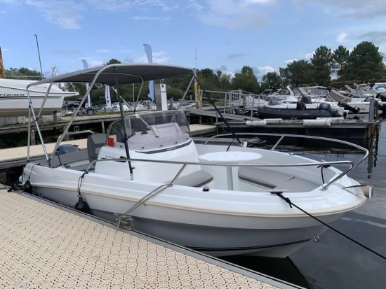 Jeanneau Cap Camarat 5.5 CC SERIE 2 de segunda mano en venta