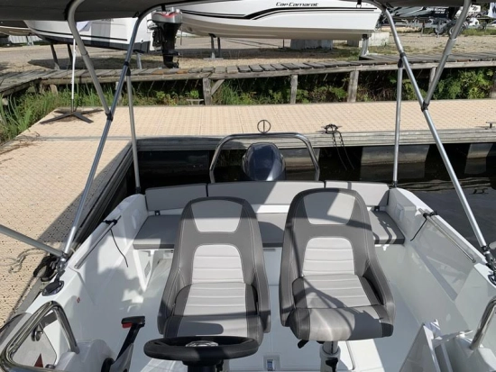 Jeanneau Cap Camarat 5.5 CC SERIE 2 de segunda mano en venta