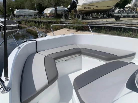 Jeanneau Cap Camarat 6.5 CC 3 de segunda mano en venta