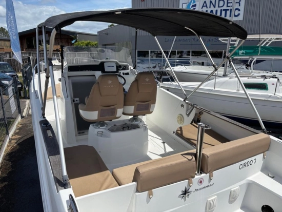 Jeanneau Cap Camarat 7.5 CC usata in vendita