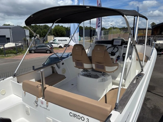 Jeanneau Cap Camarat 7.5 CC usata in vendita