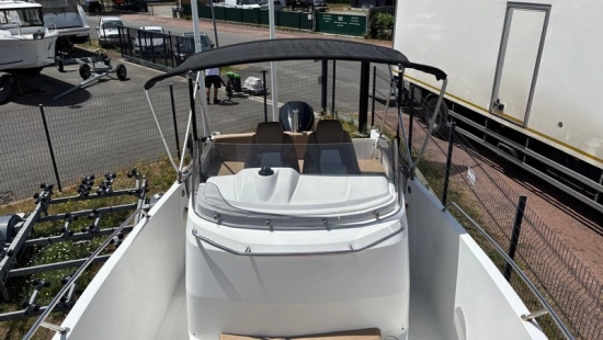 Jeanneau Cap Camarat 7.5 CC usata in vendita