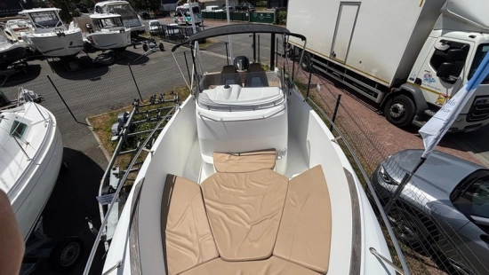 Jeanneau Cap Camarat 7.5 CC usata in vendita