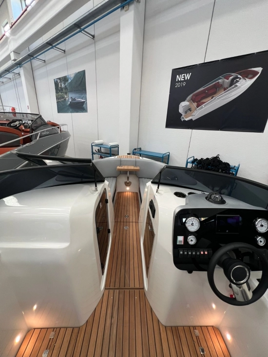 Cranchi E26 Rider nuova in vendita