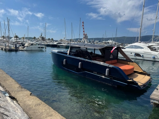 Cranchi A46 LT nuova in vendita