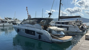 Cranchi M44 HT novos à venda
