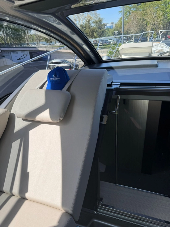 Cranchi M44 HT usata in vendita