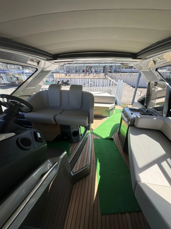 Cranchi M44 HT usata in vendita