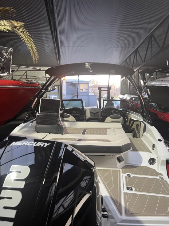 Monterey 215ss nuova in vendita