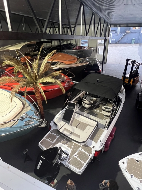 Monterey 215ss nuova in vendita