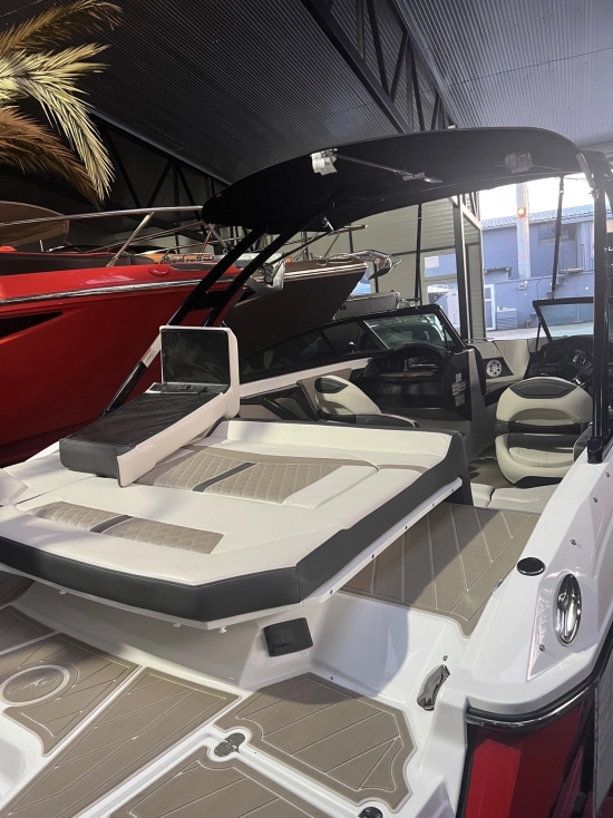 Monterey 215ss nuova in vendita
