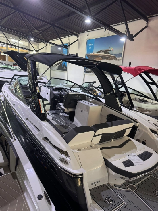 Monterey 258 SS usata in vendita