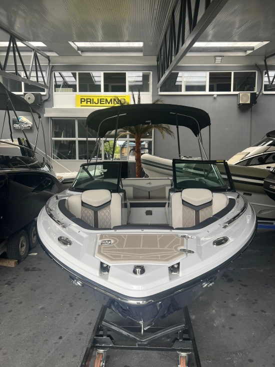 Monterey 238 SS novos à venda