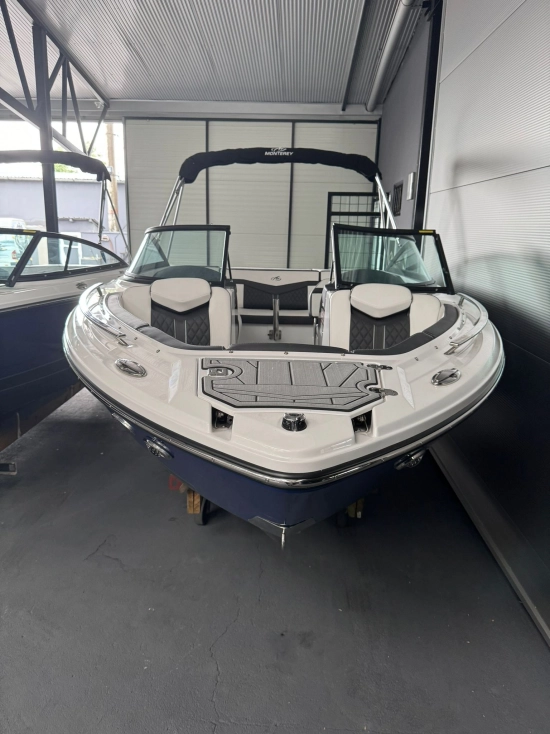 Monterey 238 SS novos à venda