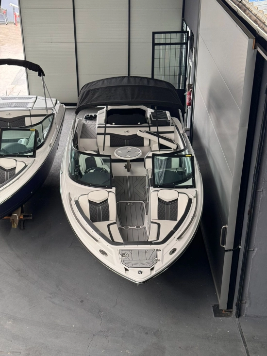 Monterey 238 SS novos à venda