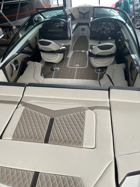 Monterey 238 SS novos à venda