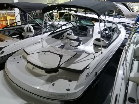 Monterey 224 FS usata in vendita