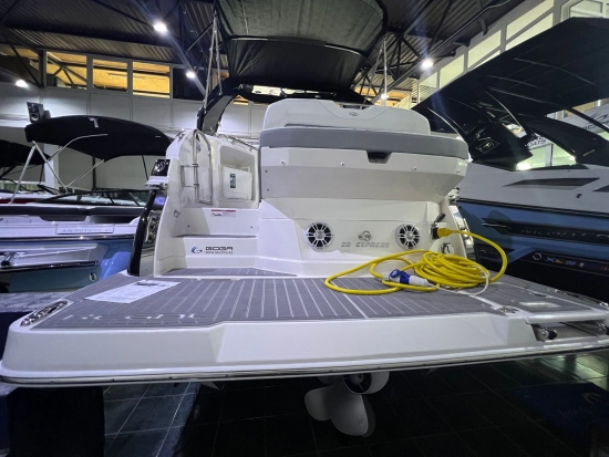 Regal 28 Express usata in vendita