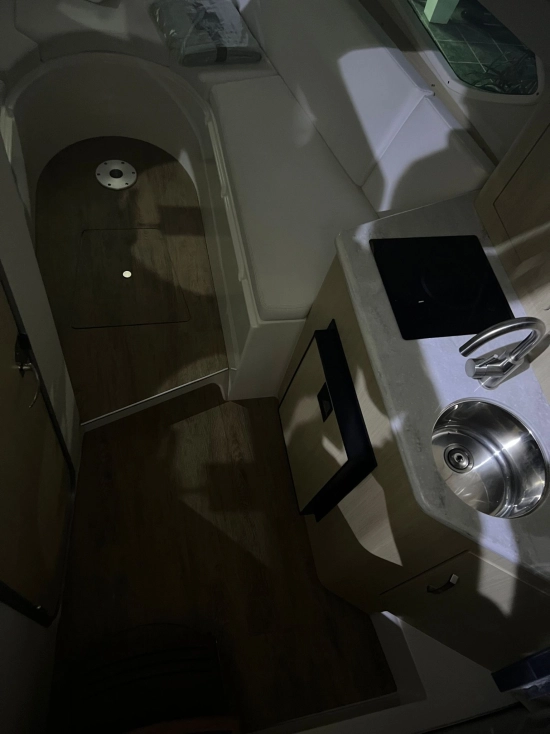 Regal 28 Express usata in vendita