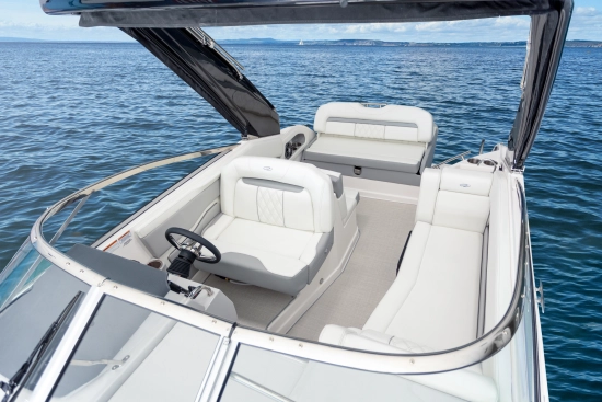 Regal 28 Express usata in vendita