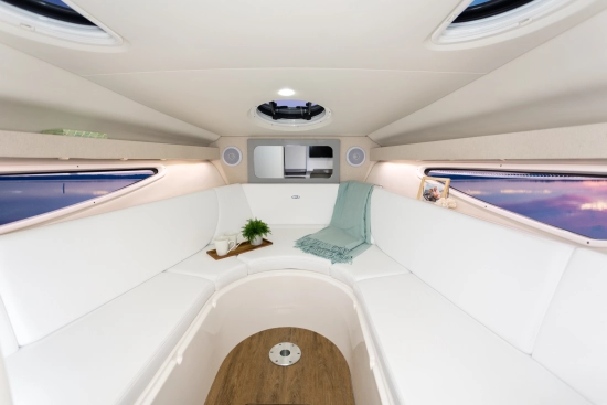 Regal 28 Express usata in vendita