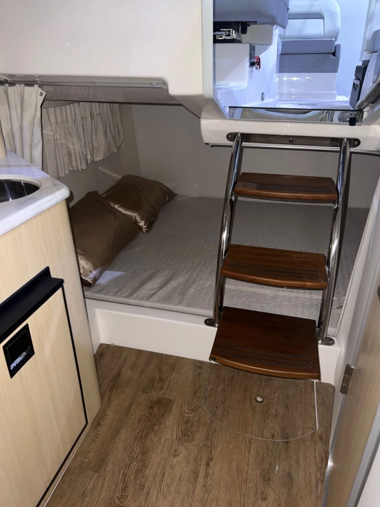 Regal 28 Express usata in vendita