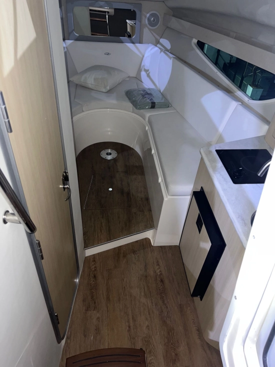 Regal 28 Express usata in vendita